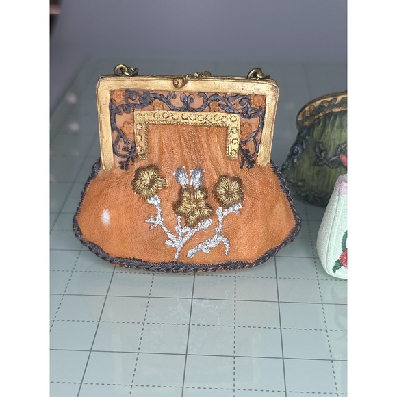7 Vintage Classic Couture Collection Mini Purses Resin/ceramic Decor Collectable - Picture 8 of 8